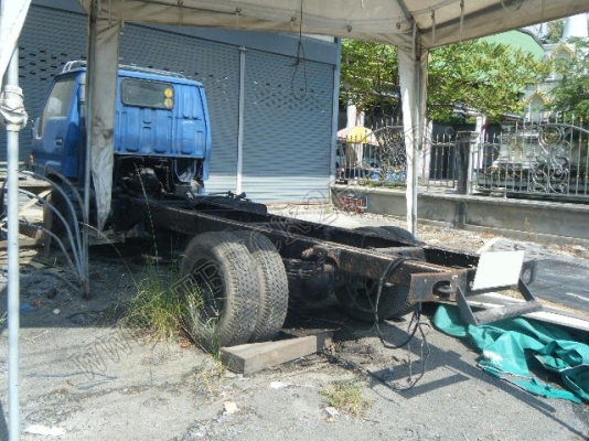 รถบรรทุก 6 ล้อกระบะคาร์โก้ ยี่ห้อ TOYOTA รุ่น DYNA300