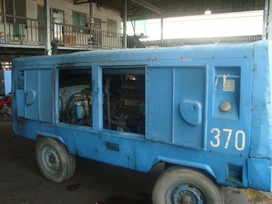 ปั้มลมสนาม AIRMAN PDS 370CFM พร้อมใช้งานเหมาะสำหรับงานทำเข็มเจาะ พ่นทรายได้ดีเหมาะใช้ลมหนัก เครื่อง ISUZU 6 สูบ รับประกัน ให้ครับ