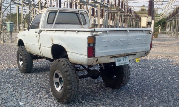 ต้องการใช้เงินครับ ทะเบียนเต็ม บม 771  ขายrn30 วางคาน4*4ล้อ 16 ยาง swamper 35"