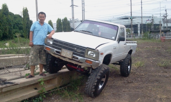 ต้องการใช้เงินครับ ทะเบียนเต็ม บม 771  ขายrn30 วางคาน4*4ล้อ 16 ยาง swamper 35"