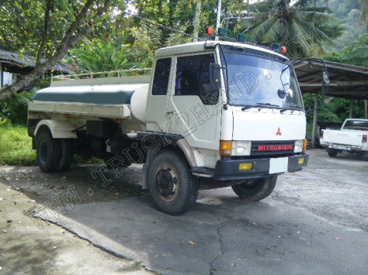 รถบรรทุก 6 ล้อบรรทุกน้ำ ยี่ห้อ MITSUBISHI รุ่น FUSO 168 แรงม้า