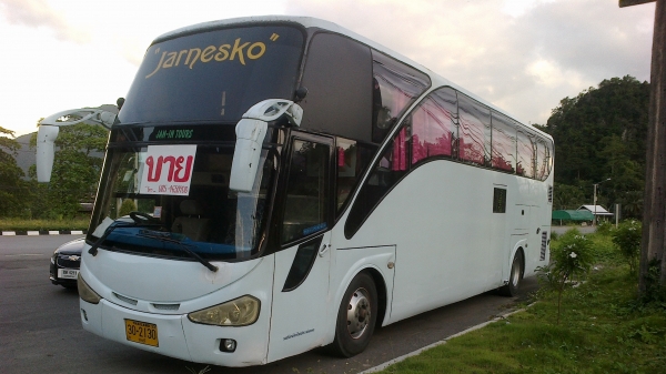 ขายด่วน รถบัสปรับอากาศ 6 ล้อ ยาว 12 เมตร สูงเต็ม ทรงกล้วยหอม เพิ่งเปลี่ยนเครื่องมาใหม่ ยอมขายแบบขาดทุน