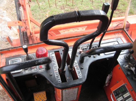 ขายรถเกี่ยวข้าว KUBOTA ราคาถูก!!! ขายรถเกี่ยวข้าว KUBOTA ราคาถูก!!!