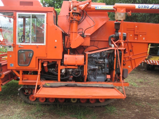 ขายรถเกี่ยวข้าว KUBOTA ราคาถูก!!! ขายรถเกี่ยวข้าว KUBOTA ราคาถูก!!!