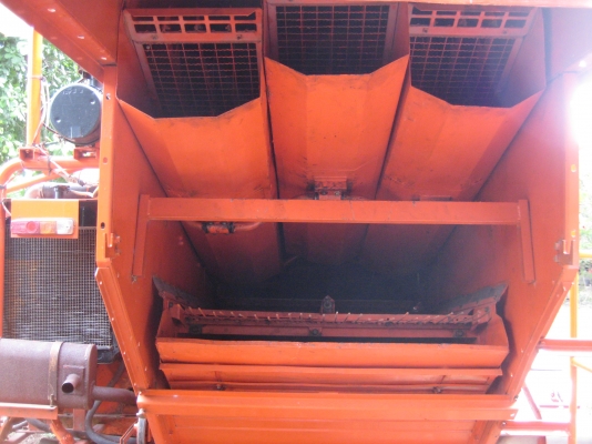 ขายรถเกี่ยวข้าว KUBOTA ราคาถูก!!! ขายรถเกี่ยวข้าว KUBOTA ราคาถูก!!!