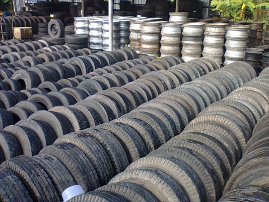 ยาง\%ขนาด 69x35-25 BRIDGESTONE สภาพดีมากๆ