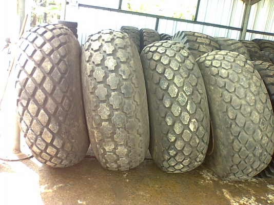 ยาง\%ขนาด 69x35-25 BRIDGESTONE สภาพดีมากๆ