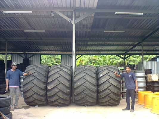 ยาง\%ขนาด 69x35-25 BRIDGESTONE สภาพดีมากๆ