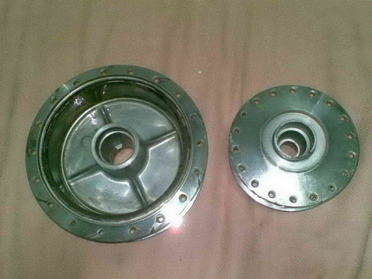 ขาย ดุมล้อรถ YAMAHA SPARK 135 (ของศูนย์แท้ๆ)