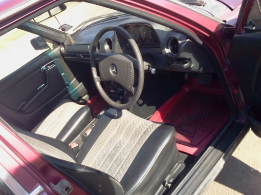 ขายBenz 230e w 123 เครื่องเนียบ ภายในสวย อังกฤษแท้ มีซันรุฟ ขายถุกคับ ขายBenz 230e w 123 เครื่องเนียบ ภายในสวย อังกฤษแท้ มีซันรุฟ ขายถุกคับ