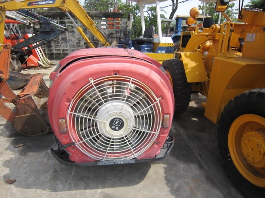 ขายรถพ่นยาฆ่าแมลง 500-600 ลิตร สองเพลา มือสองญี่ปุ่น