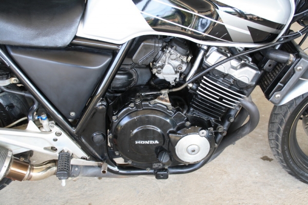 ขาย CB 400 ปี95 สรรพสามิตแท้ ปลายท่อแต่ง เครื่องดี ขาย CB 400 ปี95 สรรพสามิตแท้ ปลายท่อแต่ง เครื่องดี