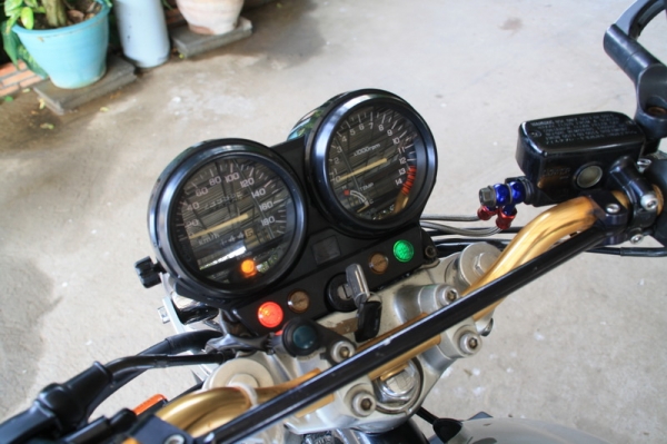 ขาย CB 400 ปี95 สรรพสามิตแท้ ปลายท่อแต่ง เครื่องดี ขาย CB 400 ปี95 สรรพสามิตแท้ ปลายท่อแต่ง เครื่องดี