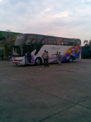 ขายดาวน์ หรือเงินสด รถบัสแอร์ 6 ล้อ ยาว 12 เมตร พร้อมใช้งาน ขายแบบขาดทุน ด่วน......