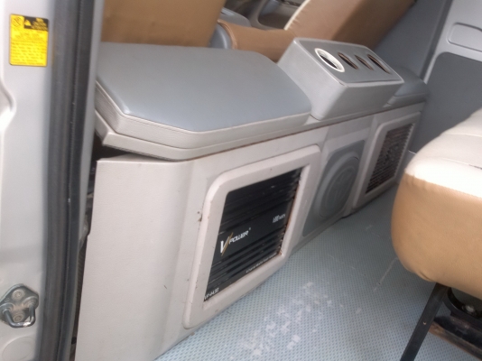 รถตู้ ปี 2007 สวยเดิมราคาถูกครับ ด่วนลดอีกเหลือ 750000 บาท รถตู้ ปี 2007 สวยเดิมราคาถูกครับ ด่วนลดอีกเหลือ 750000 บาท