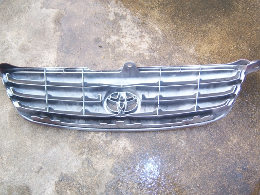 ขายกระบังลม หรือ กระจังหน้า  Toyota