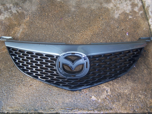 ขายกระบังลม หรือ กระจังหน้า  มาสด้า