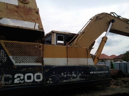 ขายแบคโฮKOMATSU pc200 รุ่น3