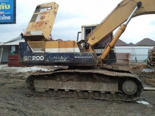 ขายแบคโฮKOMATSU pc200 รุ่น3