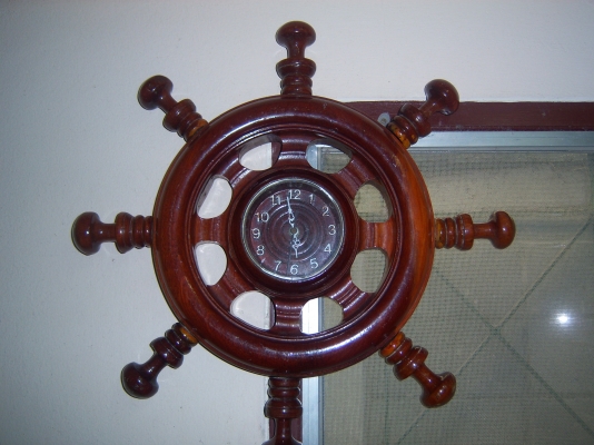 ขายนาฬิกาไม้ รูปพวงมาลัยเรือ ขนาด 12 นิ้ว เลขที่ PB 4241 7849 9 TH (ใบนำส่งไปรษณีย์อยู่ในรูปครับ)