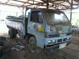ลดสุดๆISUZU NKR 110 แรง สภาพเดิมๆ ราคาเบาๆ