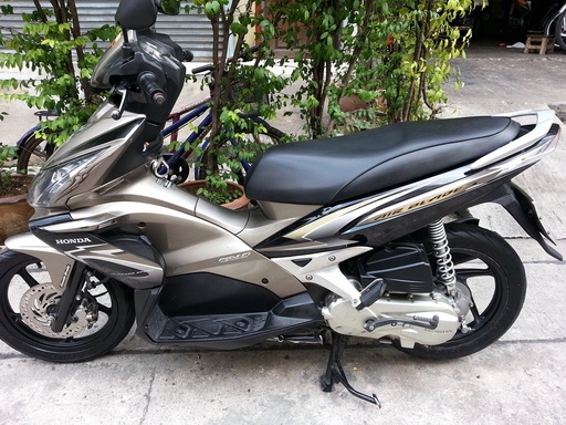 ขายแล้ว Honda Air Blade I ล้อแม็ก Combi Blake ราคา 29,500 บาท