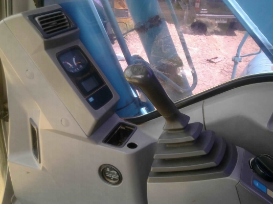SK200MACK6YN07 ไฟฟ้าครบทุกจุดแอร์ใหม่เอวแน่นเล่มทะเบียน