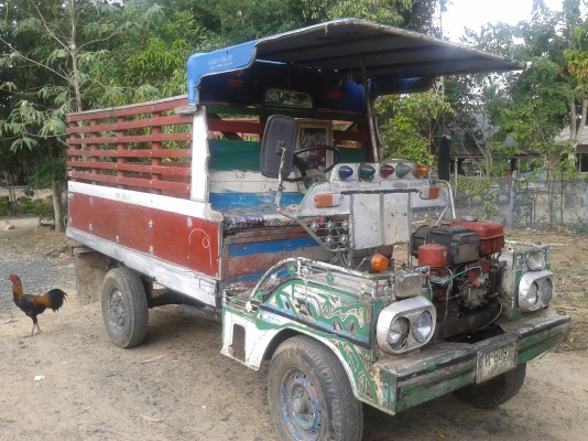 ขายอีแต๋น เครื่อง11 แรง มีทะเบียนพร้อม