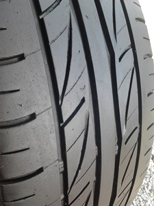ขายยาง195/65/15 ปี 3111 BRIDERTONE TURANZA AR10 1 ชุด  ราคา :  3,500.00  บาท