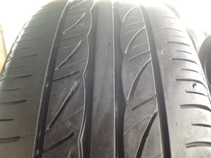 ขายยาง195/65/15 ปี 3111 BRIDERTONE TURANZA AR10 1 ชุด  ราคา :  3,500.00  บาท