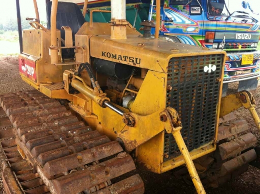 ขายรถแทรกเตอร์  2 คัน KOMATSU D2-6 และ D2-5 สภาพพร้อมใช้ทั้งคู้ รถสวย ช้วงล้างเต็ม