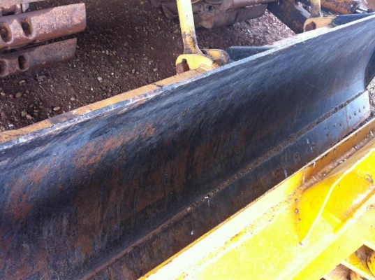 ขายรถแทรกเตอร์  2 คัน KOMATSU D2-6 และ D2-5 สภาพพร้อมใช้ทั้งคู้ รถสวย ช้วงล้างเต็ม