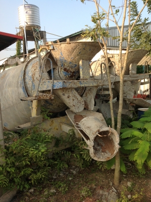 รถโม้ 2.5 คิว