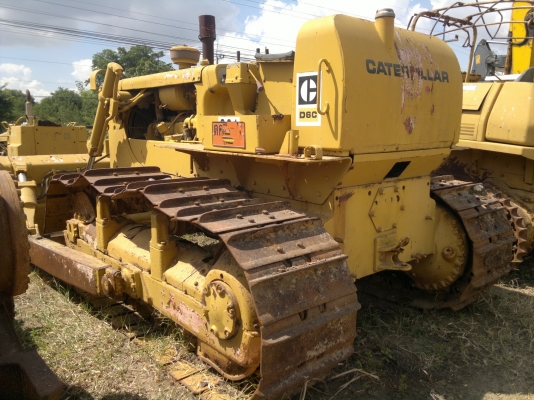 ขายรถแทรกเตอร์  CAT D6C เล่มทะเบียน ช้วงล้างเต็ม รถสวย พร้อมใช้
