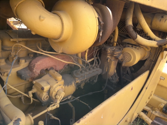 ขายรถแทรกเตอร์  CAT D6C เล่มทะเบียน ช้วงล้างเต็ม รถสวย พร้อมใช้