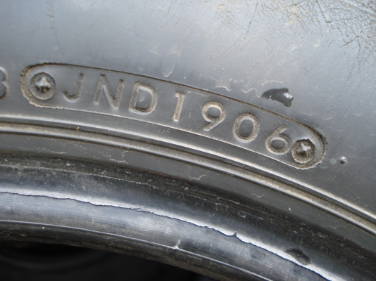 ยางกระบะ 215/70/15 ปี 10