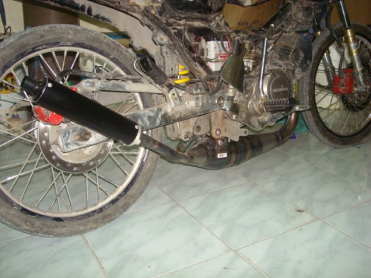 ท่อสูตร สำหรับ ฮอนด้า โนวา โนวาแดช ลอดใต้ สวย เสียงเพราะๆ นิ่มๆ จากสำนัก แดง บาง