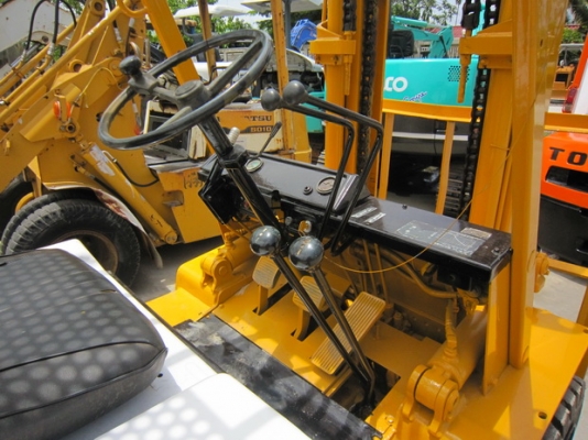 ขาย รถยก 3 ตัน KOMATSU รุ่น FD30-10- มือสองญี่ปุ่น ขาย รถยก 3 ตัน KOMATSU รุ่น FD30-10- มือสองญี่ปุ่น