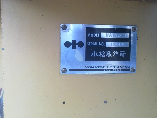 ต้องการขายรถตักล้อยางKOMATSU WA180 ต้องการขายรถตักล้อยางKOMATSU WA180