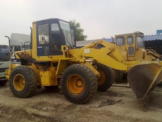ต้องการขายรถตักล้อยางKOMATSU WA180