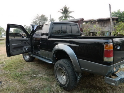 ขายรถ 4x4 พร้อมใช้งาน