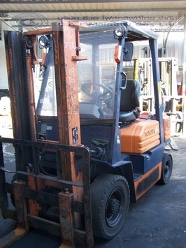 ขายรถ โฟล์คลิฟท์ TOYOTA รุ่น 5-FG20