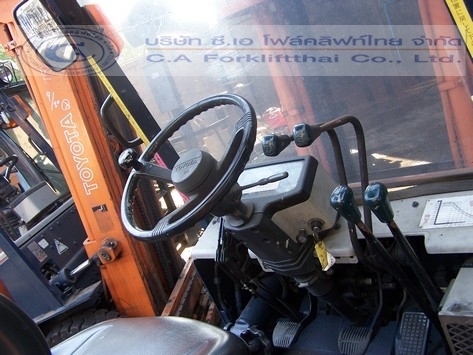 ขายรถ โฟล์คลิฟท์ TOYOTA รุ่น 5-FG20