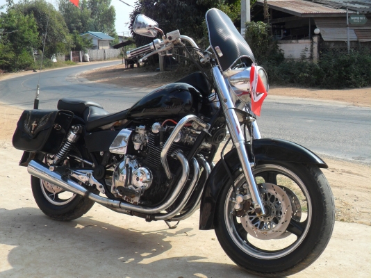 ขายรถ SUZUKI GSX 750 GL(แต่ง FADBOY) ขายรถ SUZUKI GSX 750 GL(แต่ง FADBOY)