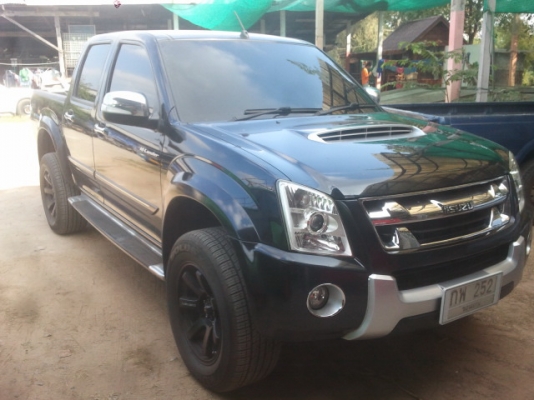 ขาย D-MAX  Hilander  สี่ประตู ปี 53 รถเดิมสวยมากมีแม็ก 18" ยางใหม่กิ๊บ