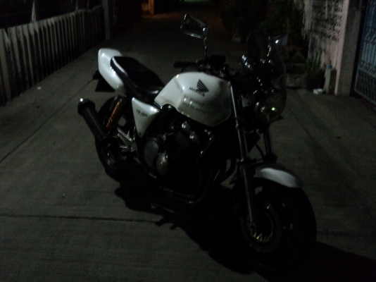 วุฒินนบุรี//CB400sfปี93ท่ิอสูตรปลายไททาเนี่ยมสวยๆขายถูกๆไปเลย