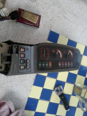 ขายด่วน กล่อง+ จอ  HITACHI EX200-2 ที่เห็นให้หมด