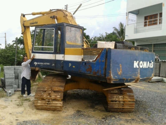ขายด่วน!! KOMATSU PC 200-3 สภาพสวยค่ะ พร้อมใช้งาน เอกสารพร้อม สนใจติดต่อ ญาดา 082-4487788