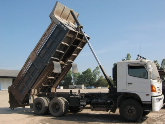 แสงฟ้าเต้นรถ///ขายกระดั้มเหมืองแร่ กระบอกดั้มยิงหน้า พร้อมคัชซีดั้ม สภาพสวย