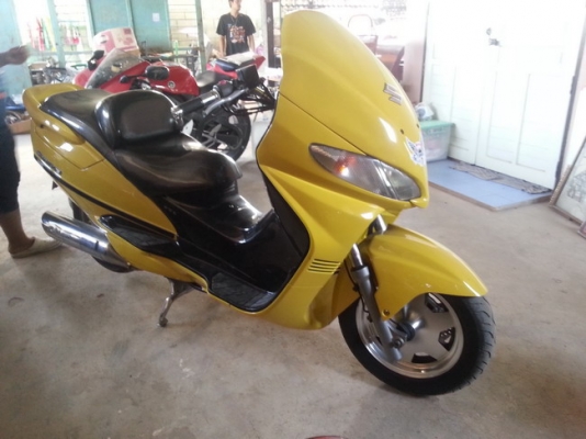 ขายบิ๊กสกู๊ดเตอร์ suzuki skywave 400 inv แต่งสวย